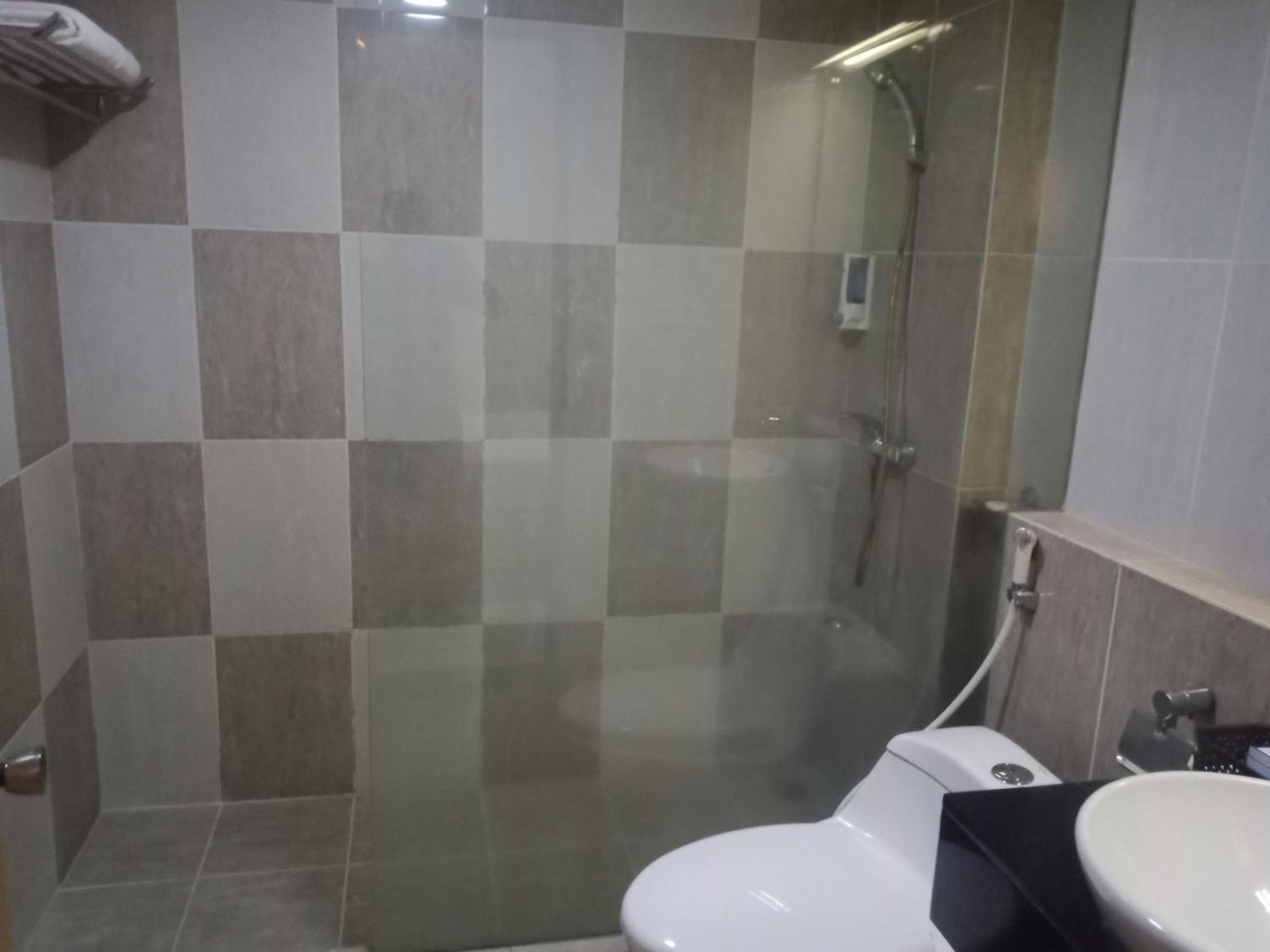 Manise Hotel Амбон Экстерьер фото