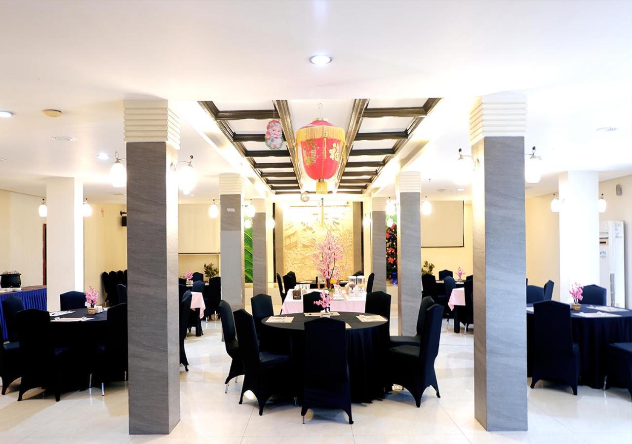 Manise Hotel Амбон Экстерьер фото