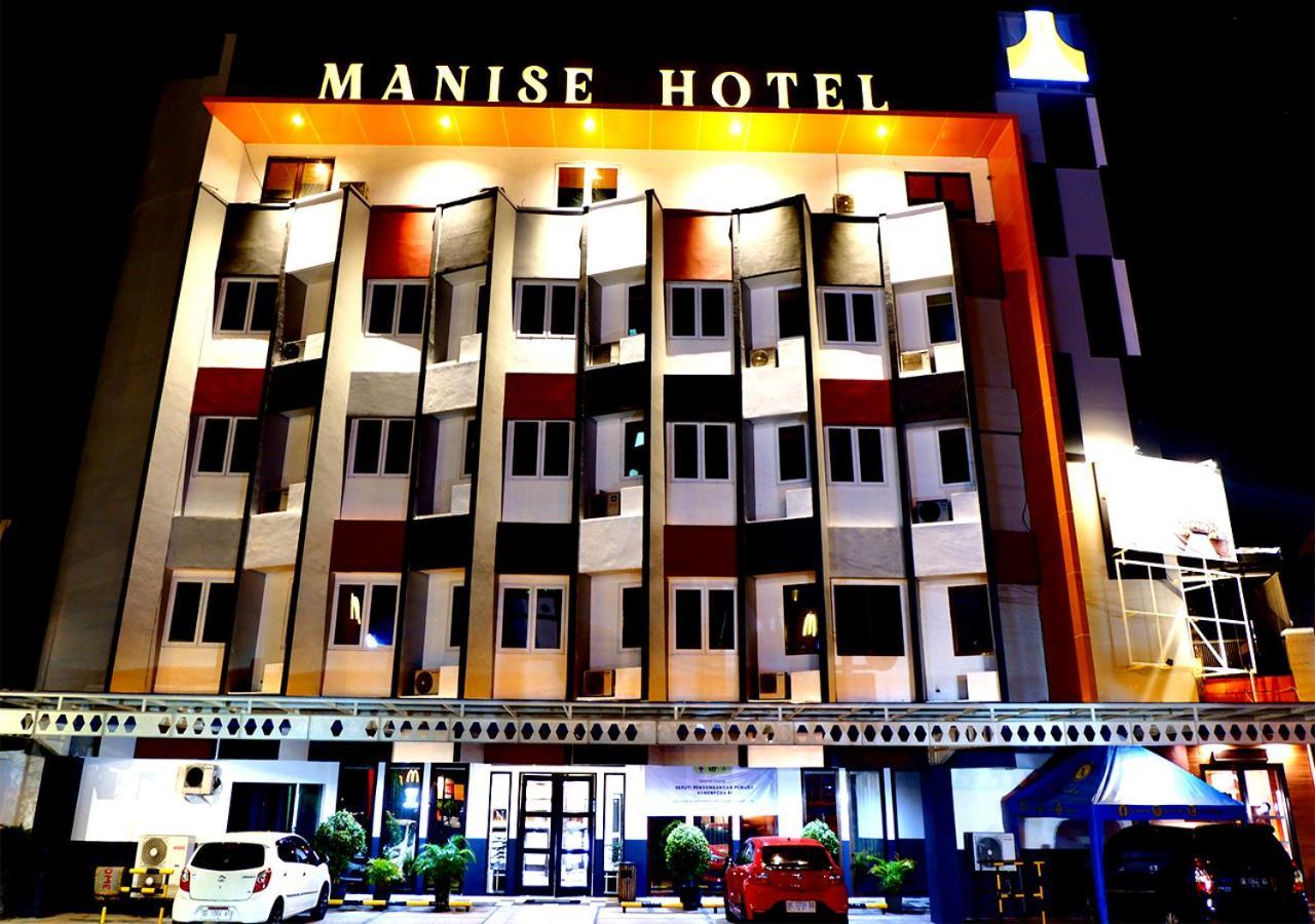 Manise Hotel Амбон Экстерьер фото